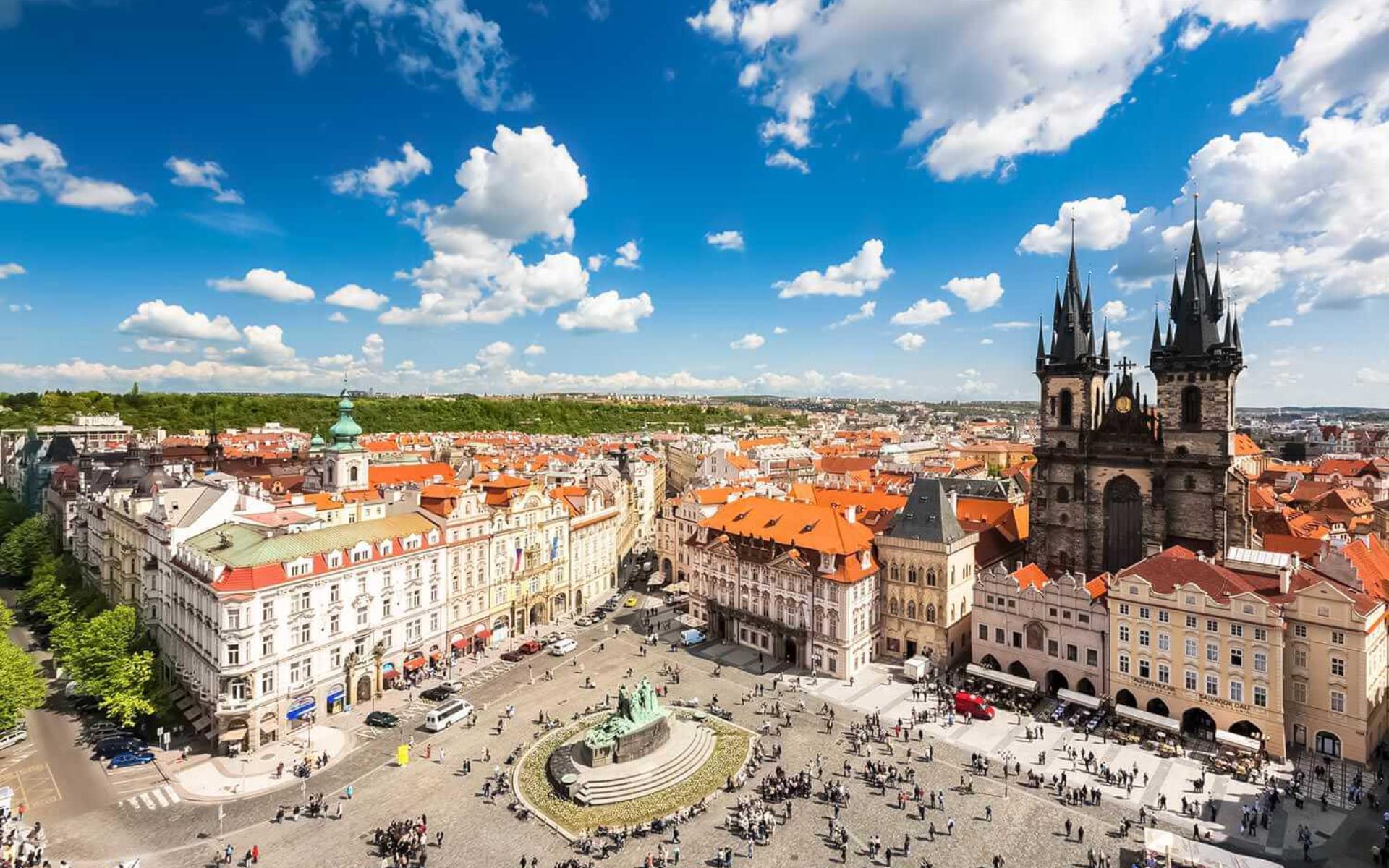 Praha highlights - Republic Square
